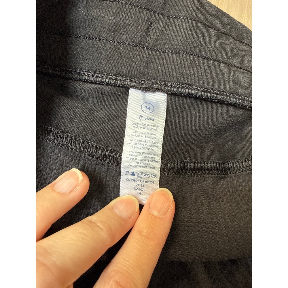 Ivivva Live to Dance Ruched Pants Kids Size 14 Black Adjustable Hem Drawstring - Picture 4 of 7